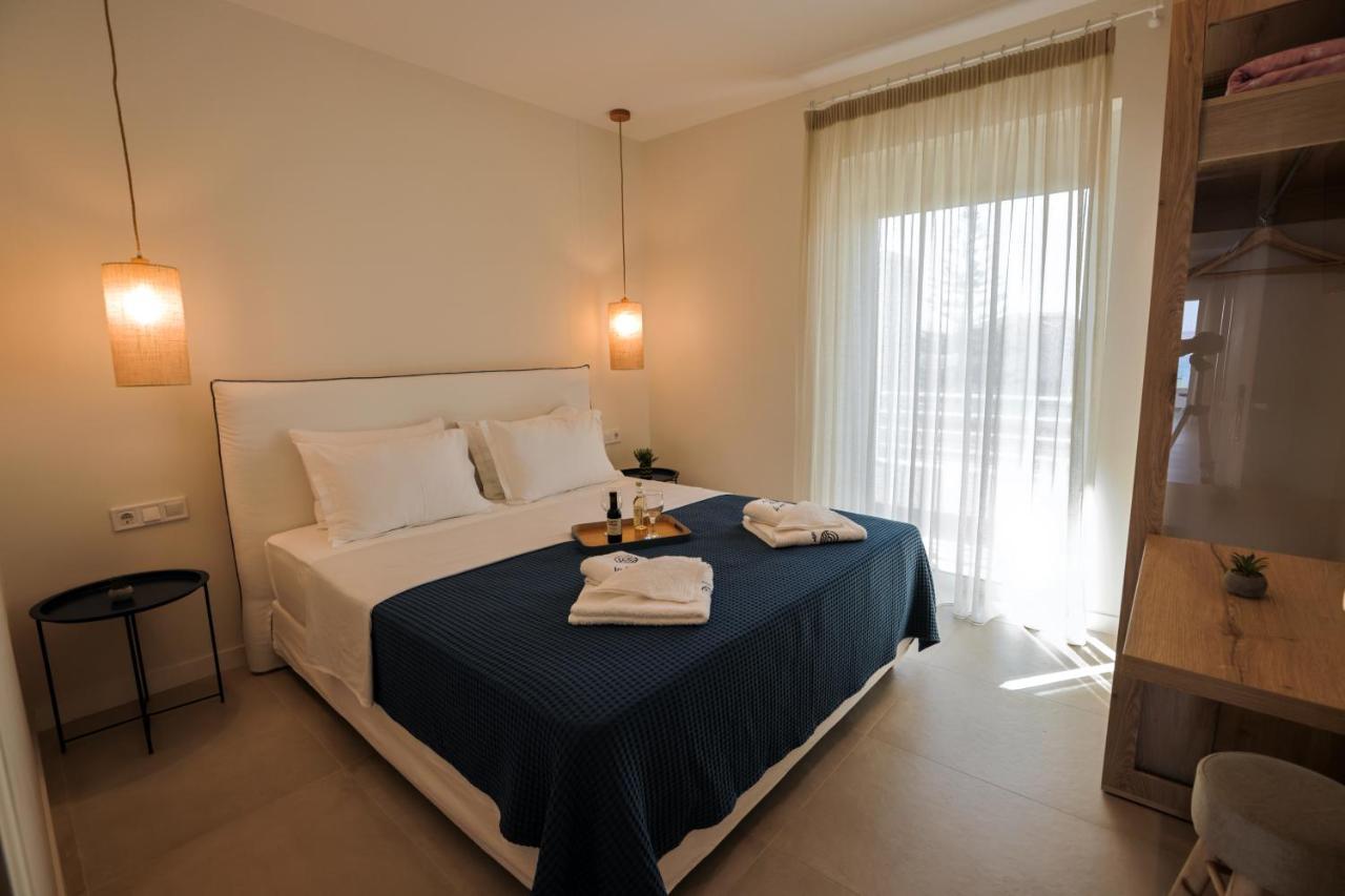 La Mer Bleue Beachfront Boutique Apartments Vrahati Eksteriør bilde